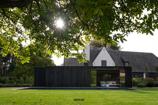 Bijgebouw Poolhouse Unicus Zwarthout