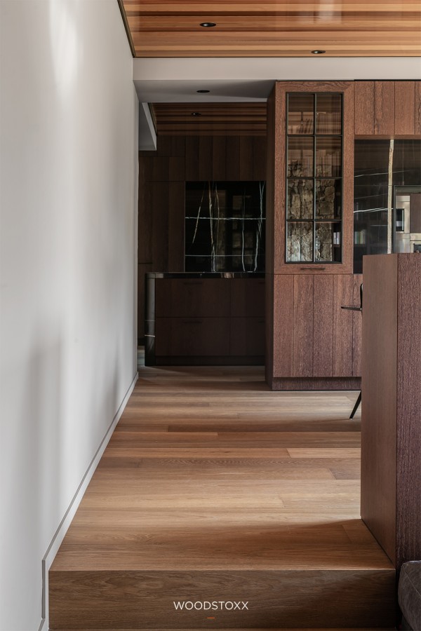 Ceiling Cedar High Gloss Varnished