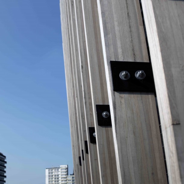 Revetement de Facade en bois jointé et laminé Domino